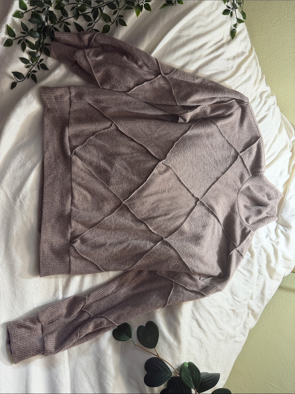 H by bordeaux Mauve Taupe Diamond-Pattern Turtleneck Sweater